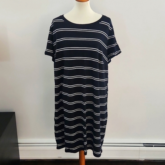 Ava & Viv Dresses & Skirts - NWT Ava & Viv T-shirt Dress